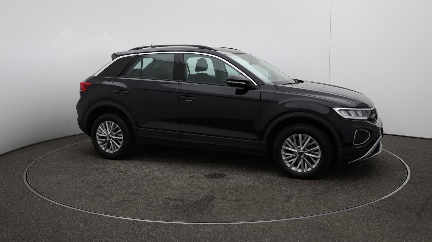 Used Volkswagen T-Roc 2022 for sale - 76153176: Photo 32