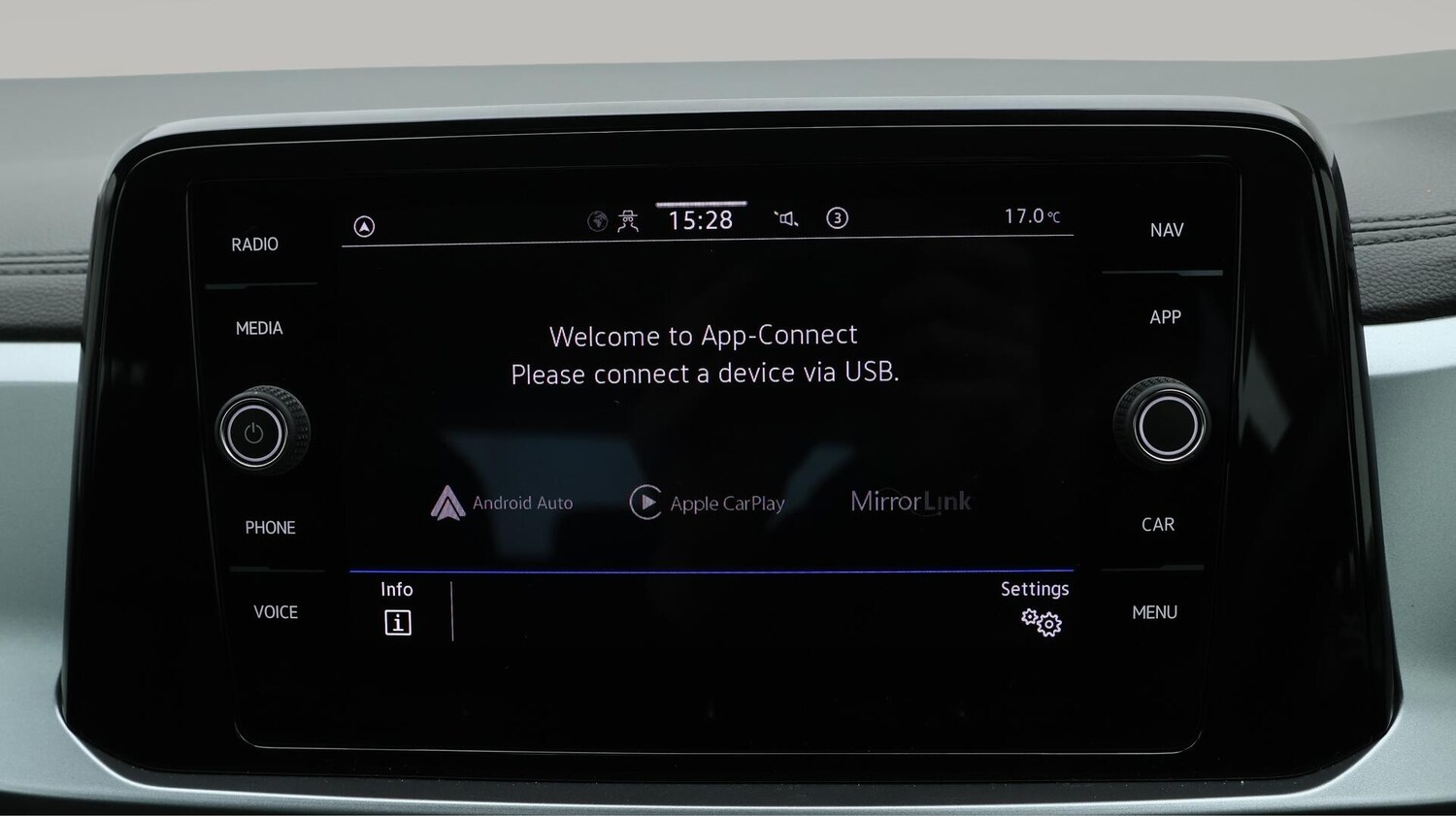 Used Volkswagen T-Roc 2022 for sale - 76153176: Photo 43