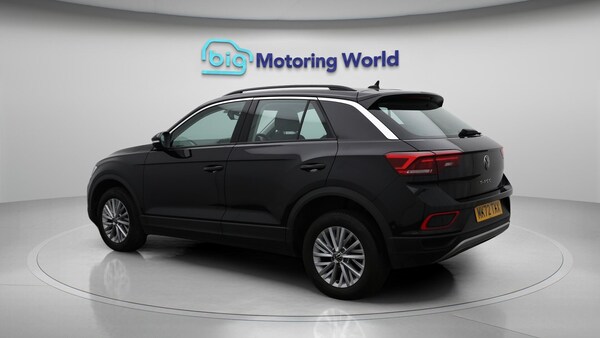 Used Volkswagen T-Roc 2022 for sale - 76153176: Photo 6