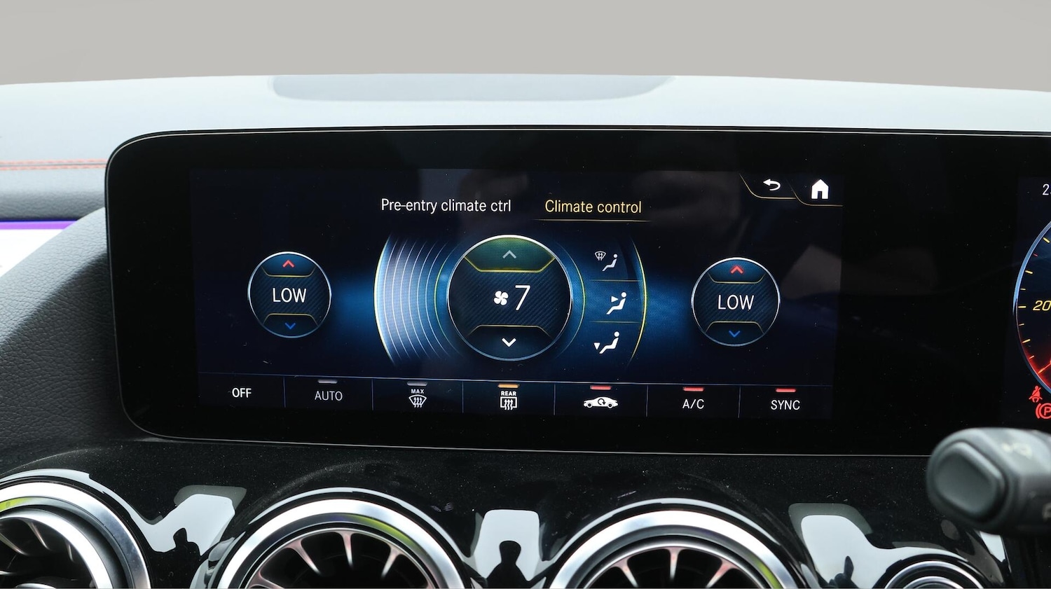 Used Mercedes-Benz EQA 2021 for sale - 76633266: Photo 13