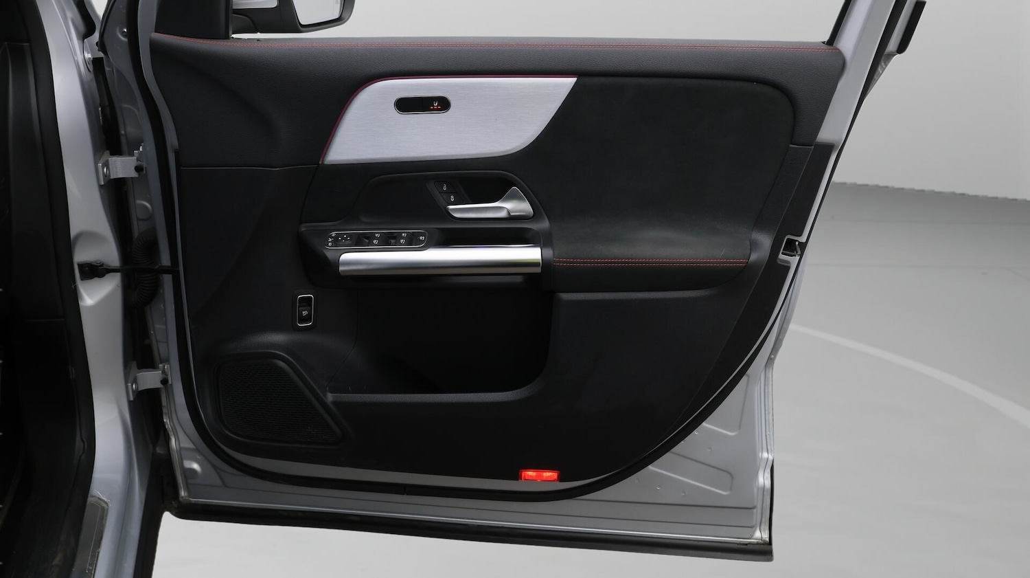 Used Mercedes-Benz EQA 2021 for sale - 76633266: Photo 16