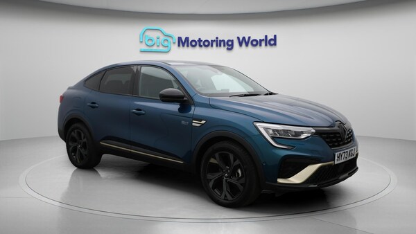 Used Renault Arkana 2023 for sale - 75291018: Photo 2