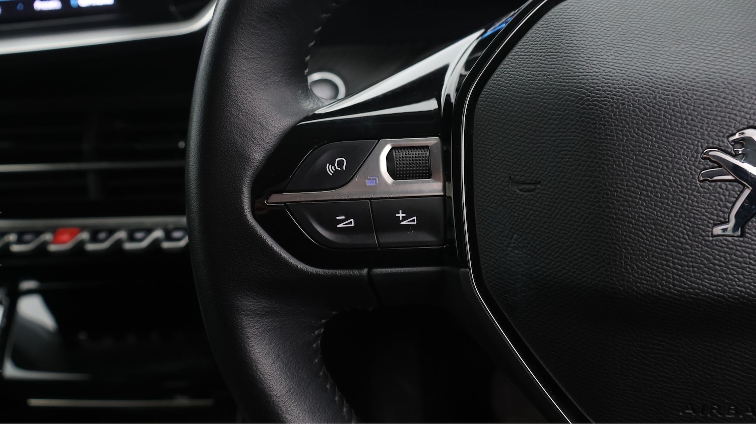 Used Peugeot 2008 2020 for sale - 77643903: Photo 24