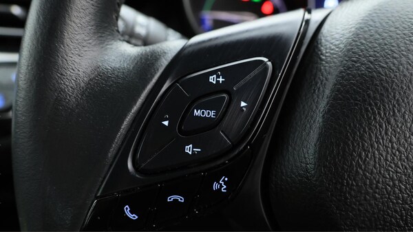 Used Toyota C-HR 2023 for sale - 75635389: Photo 23