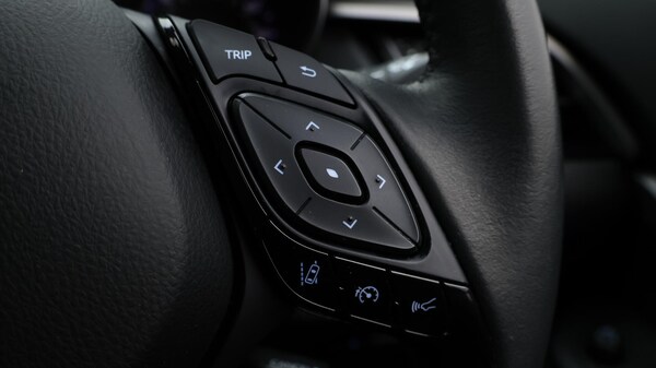 Used Toyota C-HR 2023 for sale - 75635389: Photo 24