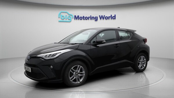 Used Toyota C-HR 2023 for sale - 75635389: Photo 4
