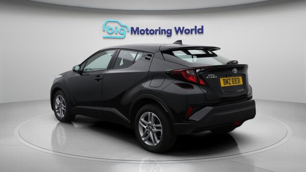 Used Toyota C-HR 2023 for sale - 75635389: Photo 6