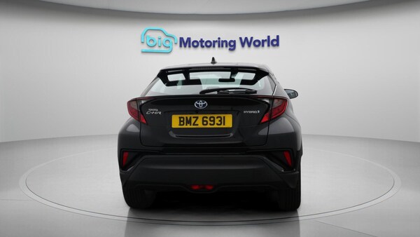 Used Toyota C-HR 2023 for sale - 75635389: Photo 7