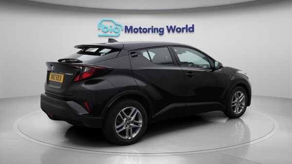 Used Toyota C-HR 2023 for sale - 75635389: Photo 8