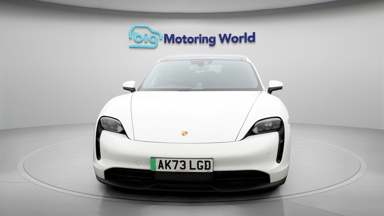 Used Porsche Taycan 2023 for sale - 77454283: Photo 2