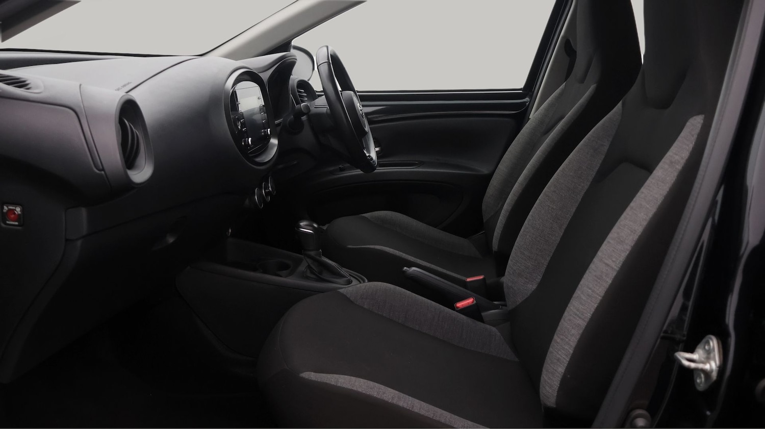 Used Toyota Aygo X 2023 for sale - 77607023: Photo 14