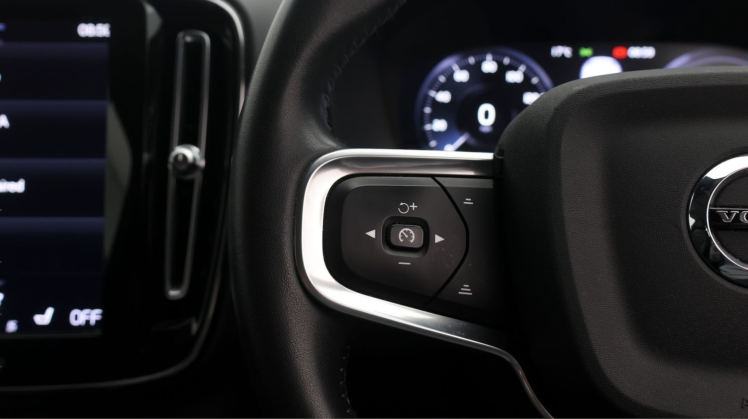 Used Volvo XC40 2021 for sale - 77652463: Photo 24