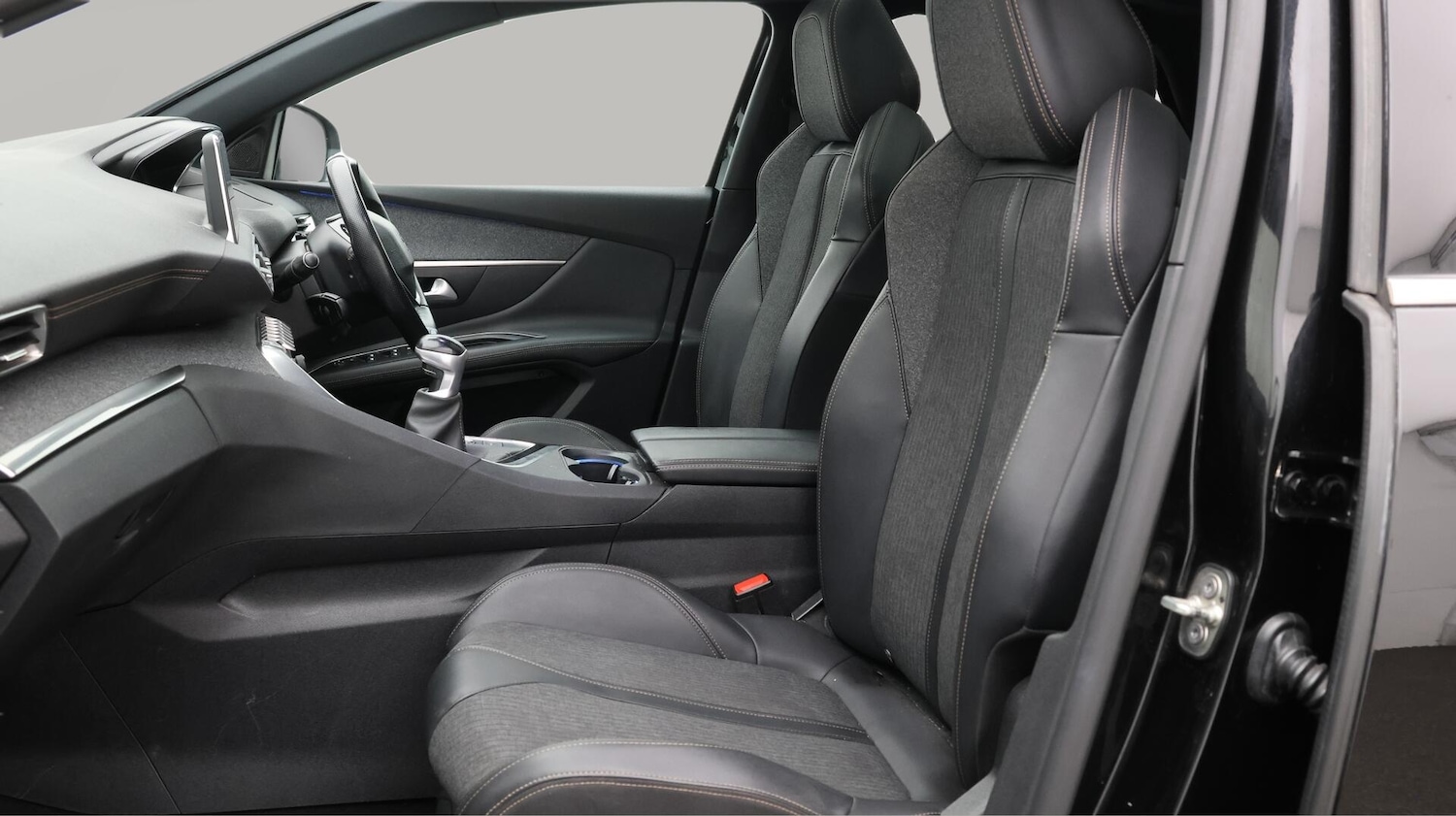 Used Peugeot 3008 2019 for sale - 76550680: Photo 15