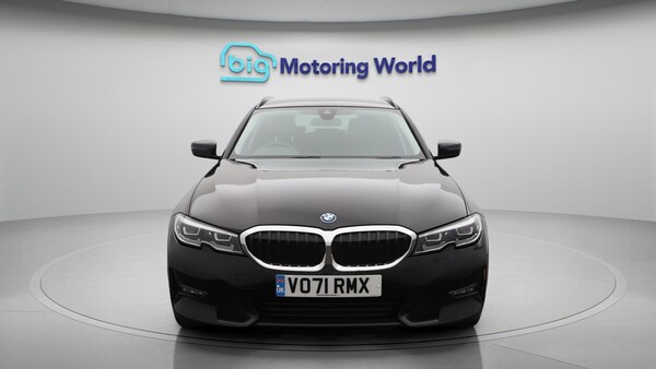 Used BMW 3 Series 2021 for sale - 76189771: Photo 3