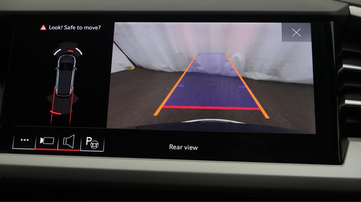 Used Audi Q4 e-tron 2022 for sale - 76632694: Photo 28