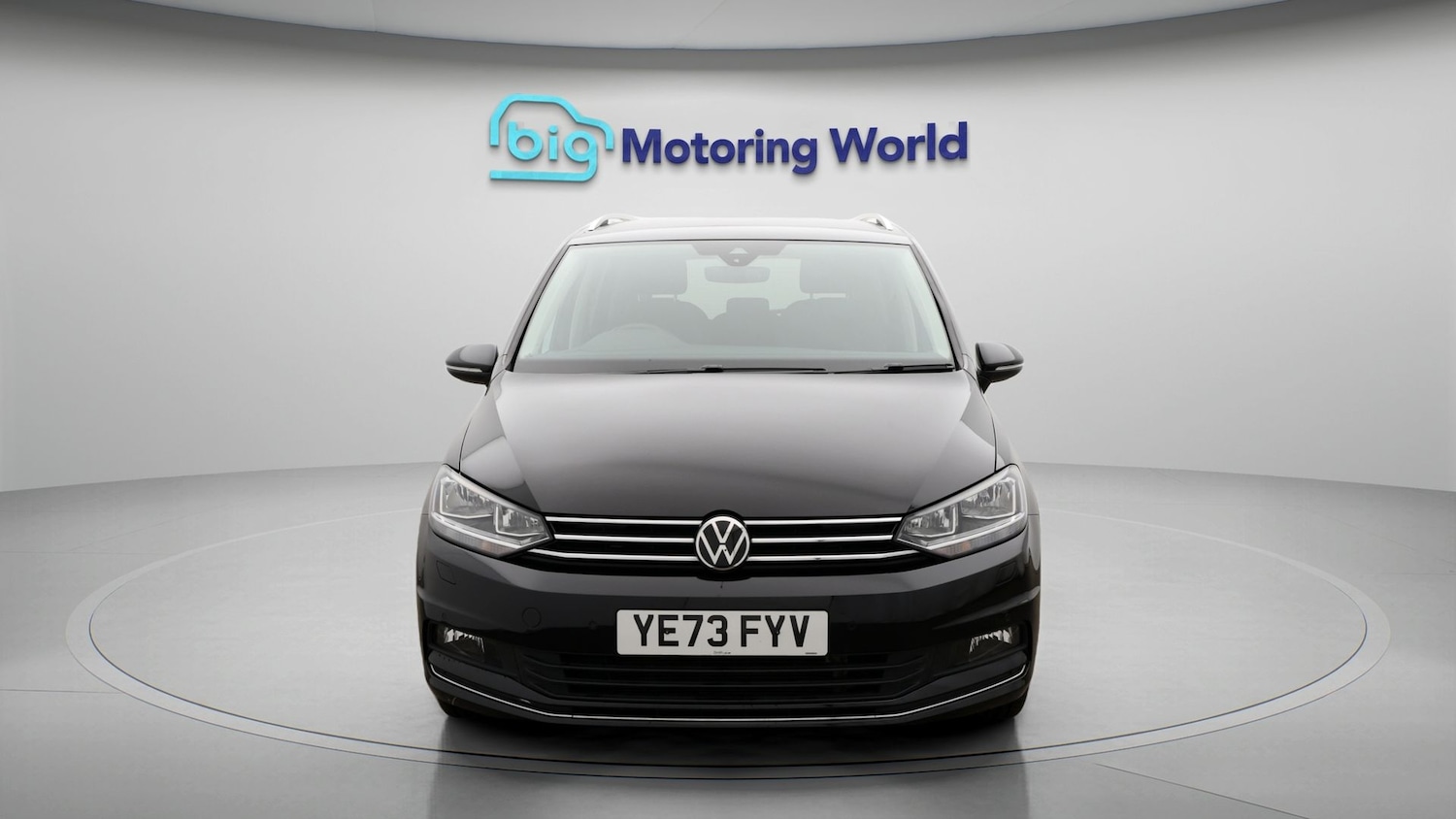 Used Volkswagen Touran for sale - 77715204: Photo 2