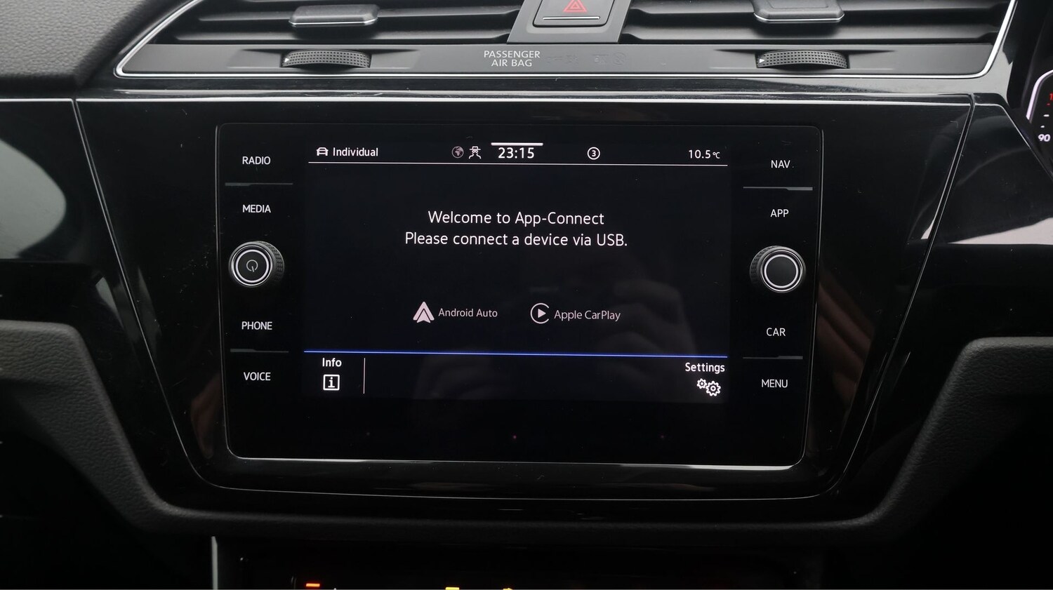 Used Volkswagen Touran for sale - 77715204: Photo 24