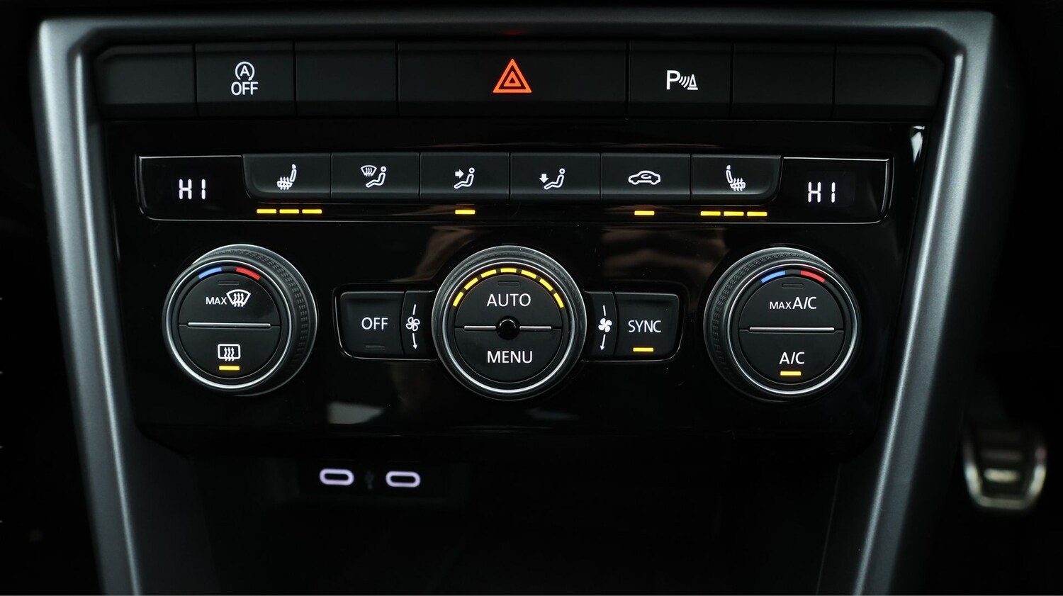 Used Volkswagen T-Roc for sale - 77182010: Photo 12