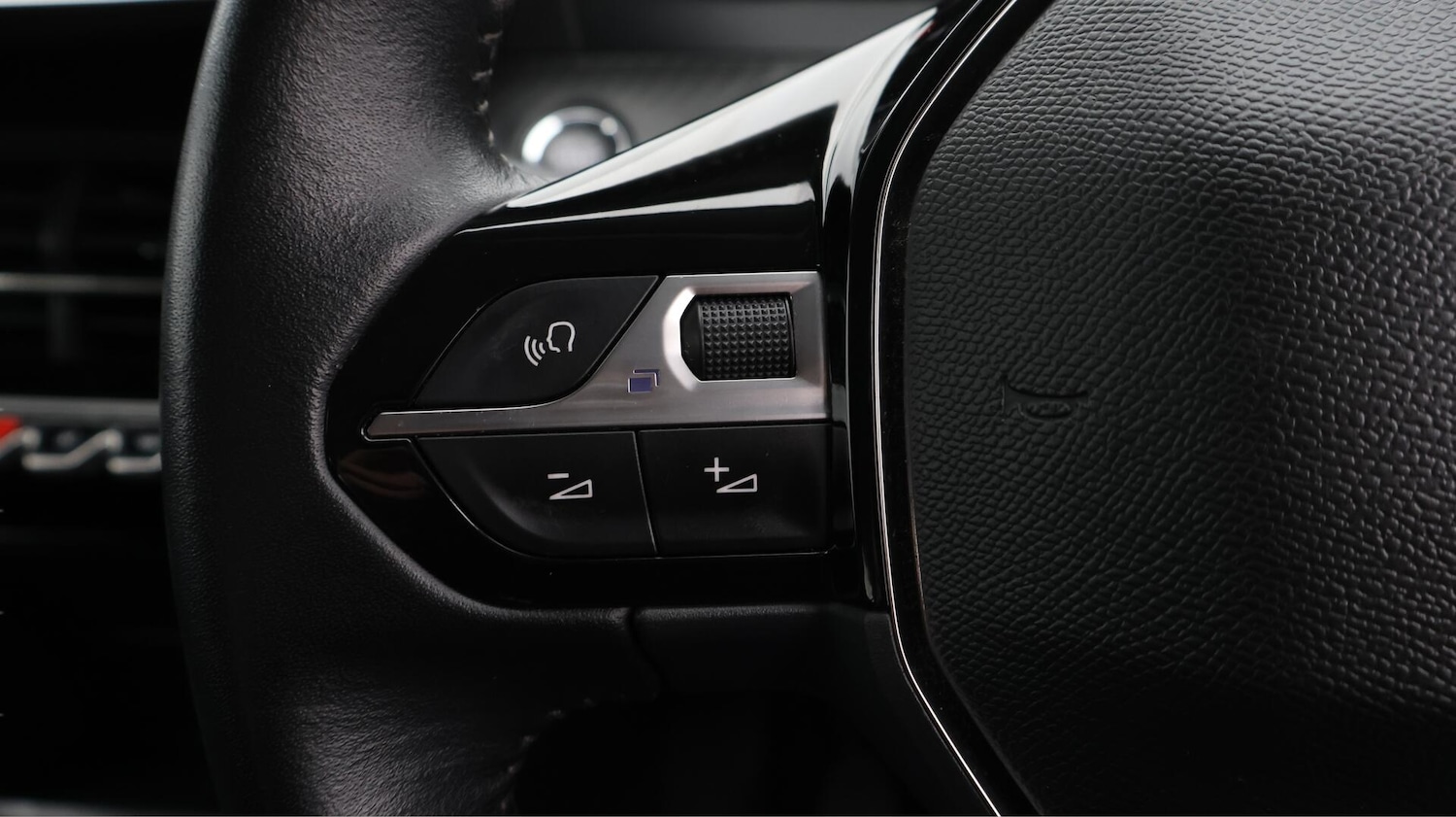 Used Peugeot 208 2020 for sale - 76714368: Photo 25