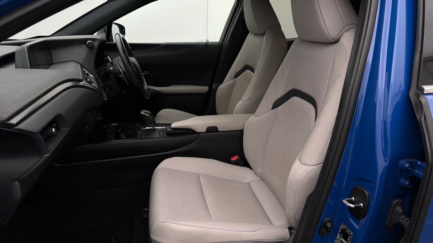 Used Lexus UX 2021 for sale - 77945861: Photo 13