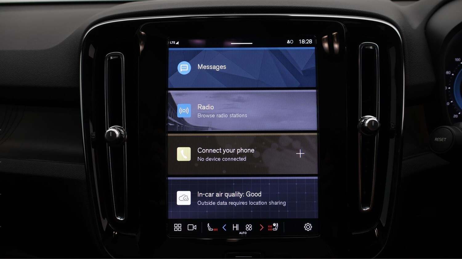 Used Volvo C40 2023 for sale - 77688913: Photo 11