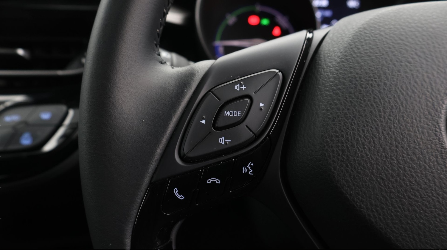 Used Toyota C-HR for sale - 77187735: Photo 24