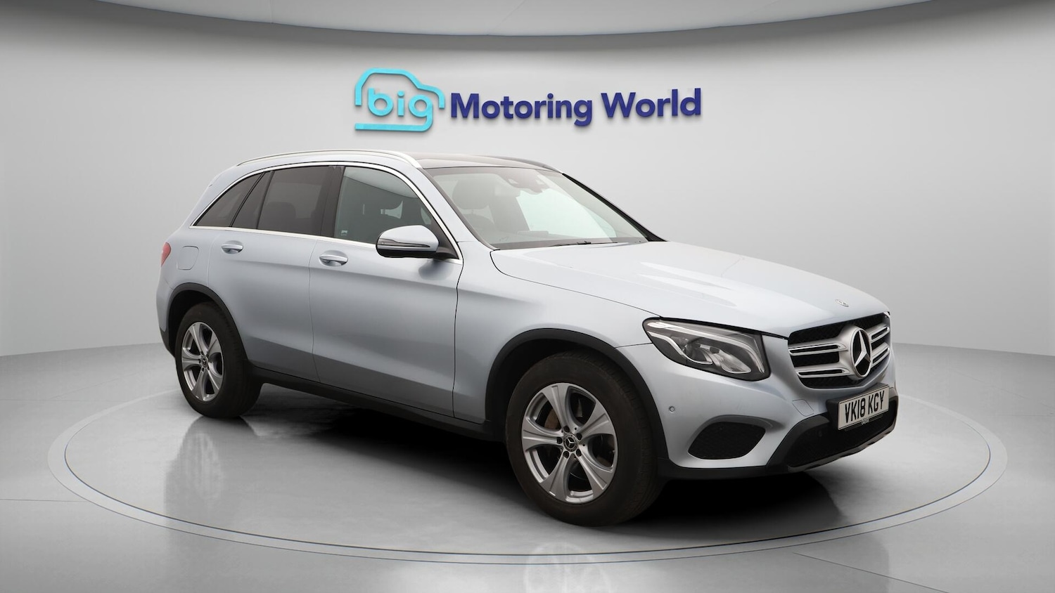 Used Mercedes-Benz GLC 2018 for sale - 76432370: Photo 2
