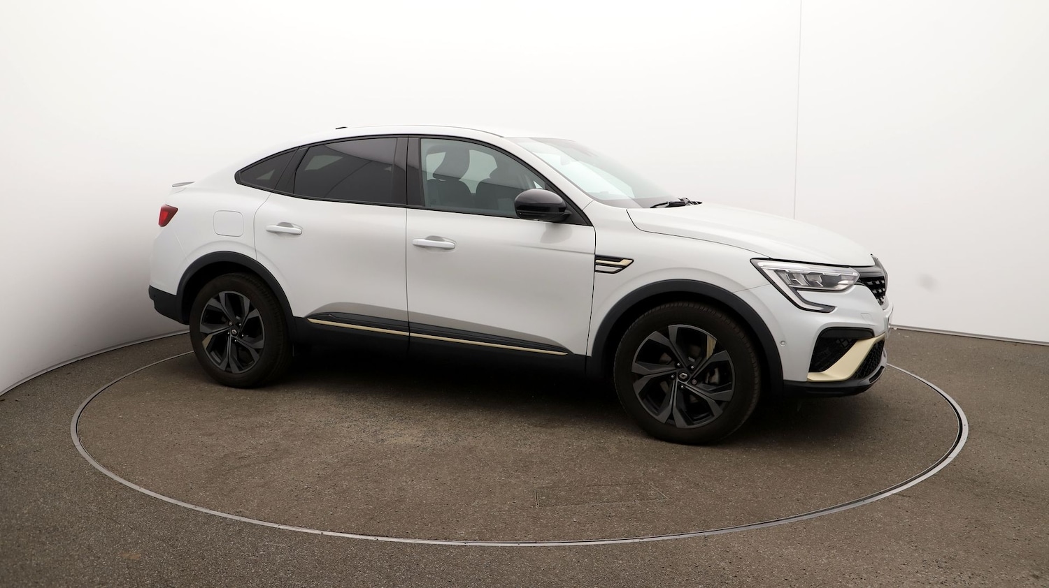 Used Renault Arkana 2023 for sale - 76811392: Photo 38