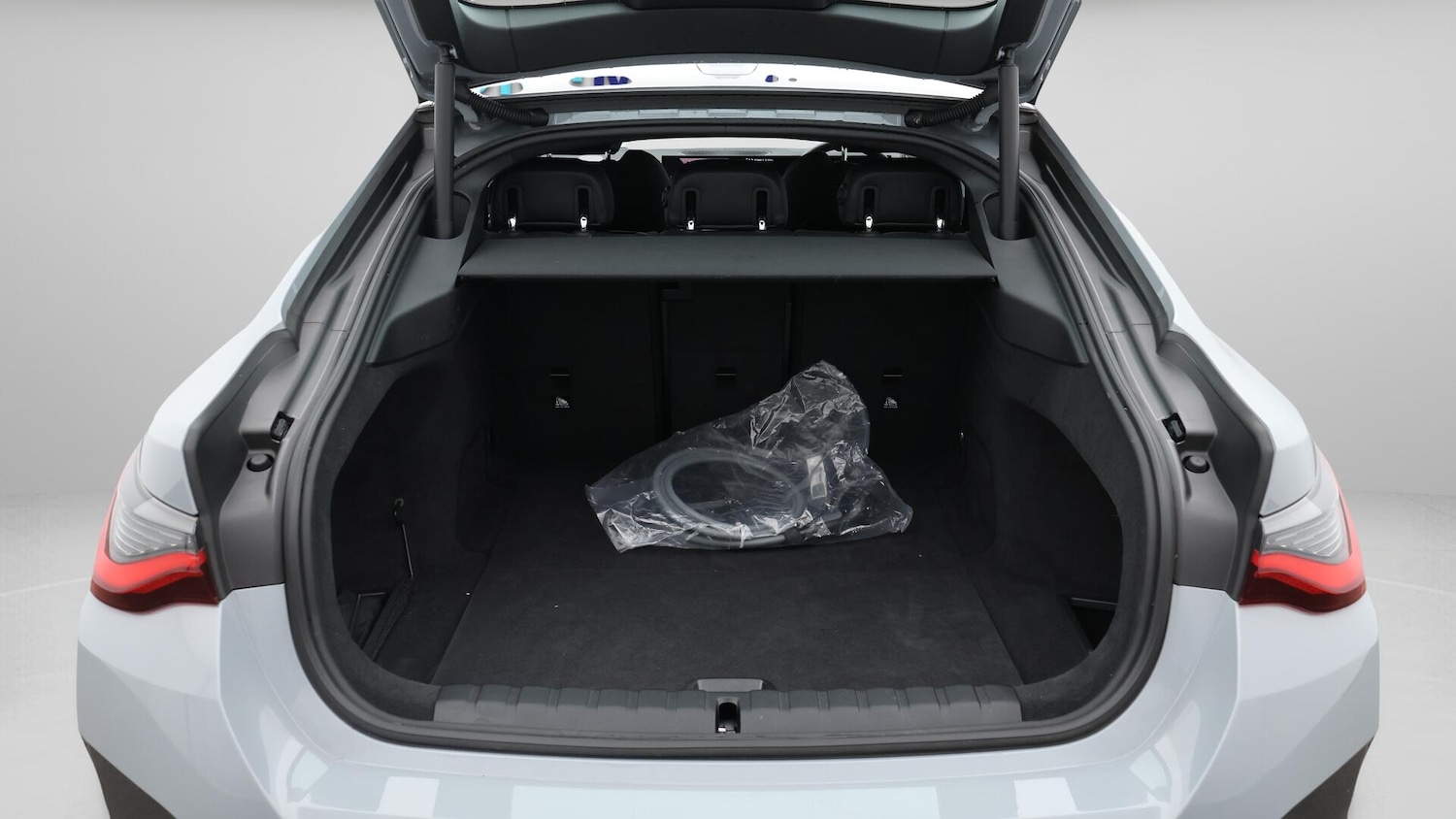 Used BMW i4 2023 for sale - 76644657: Photo 18