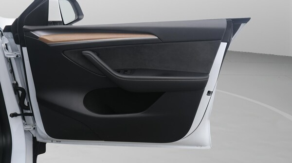Used Tesla Model Y 2024 for sale - 76246853: Photo 16