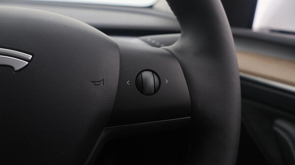 Used Tesla Model Y 2024 for sale - 76246853: Photo 27