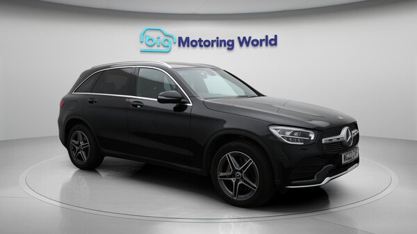 Used Mercedes-Benz GLC 2022 for sale - 76214559: Photo 2