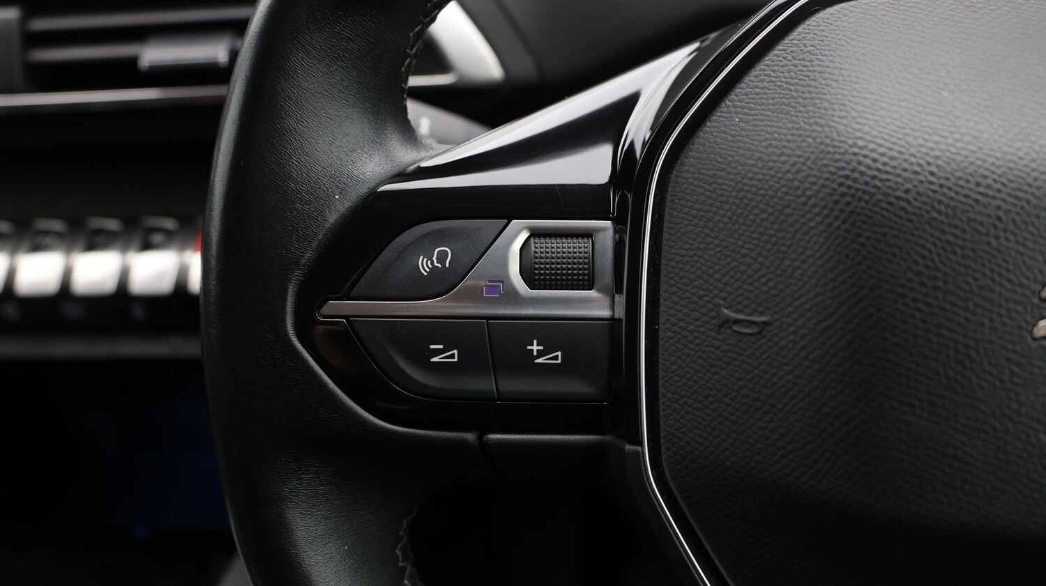 Used Peugeot 3008 2019 for sale - 77490993: Photo 25