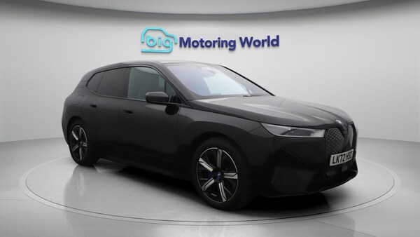 Used BMW iX 2022 for sale - 76137521: Photo 2