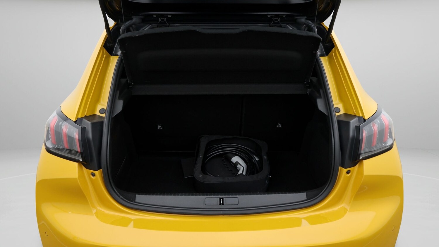 Used Peugeot 208 2022 for sale - 77502477: Photo 17