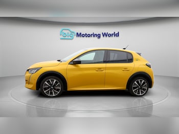 Used Peugeot E-208 2022 for sale - 77502477: Photo