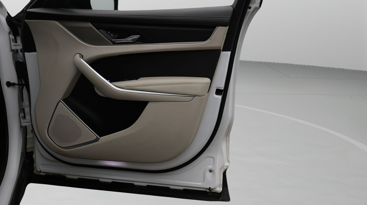 Used Jaguar F-Pace 2023 for sale - 77502485: Photo 15