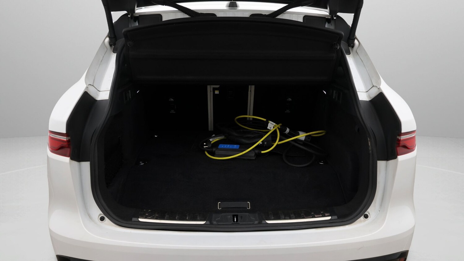 Used Jaguar F-Pace 2023 for sale - 77502485: Photo 17