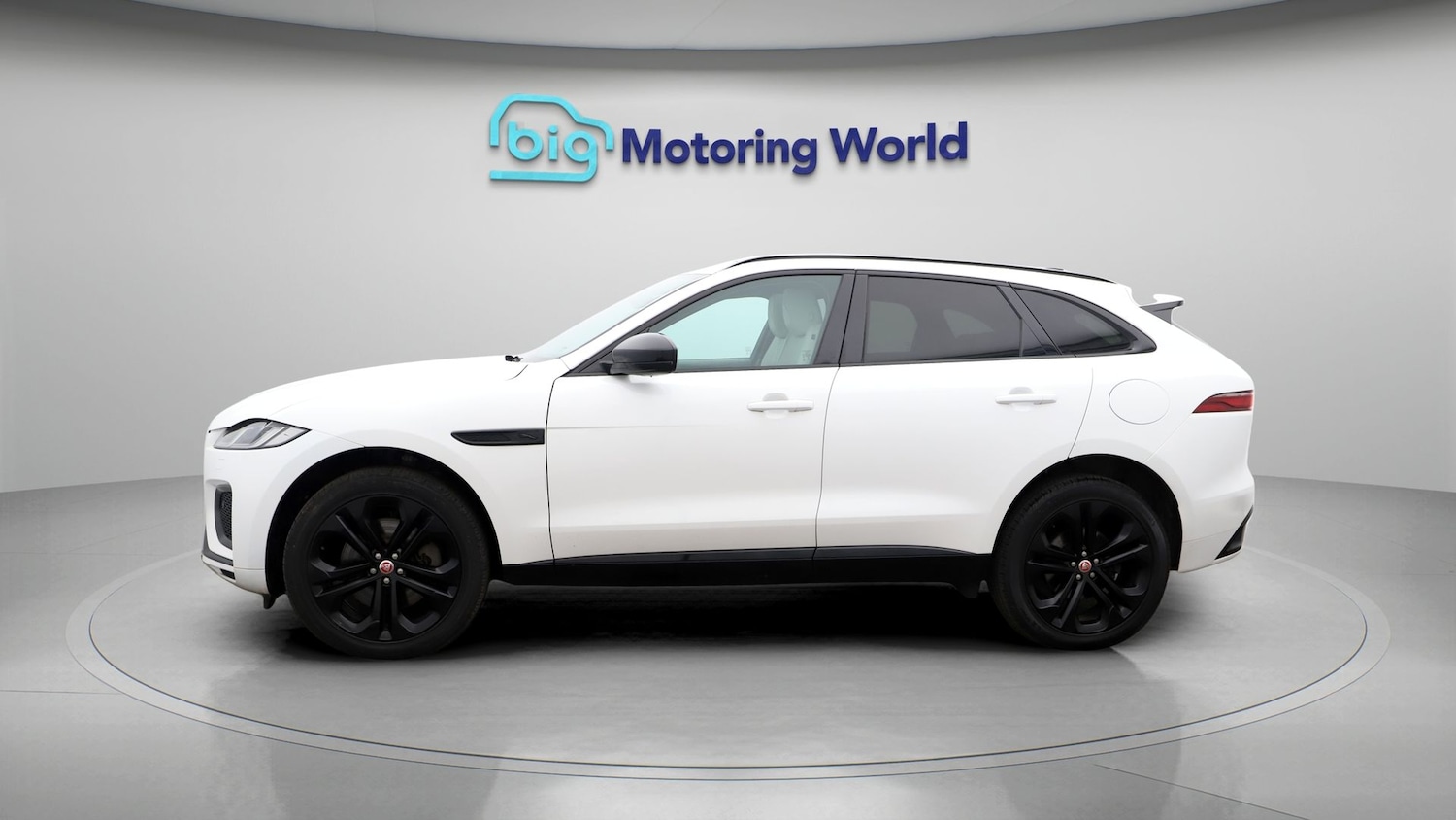 Used Jaguar F-Pace 2023 for sale - 77502485: Photo 4
