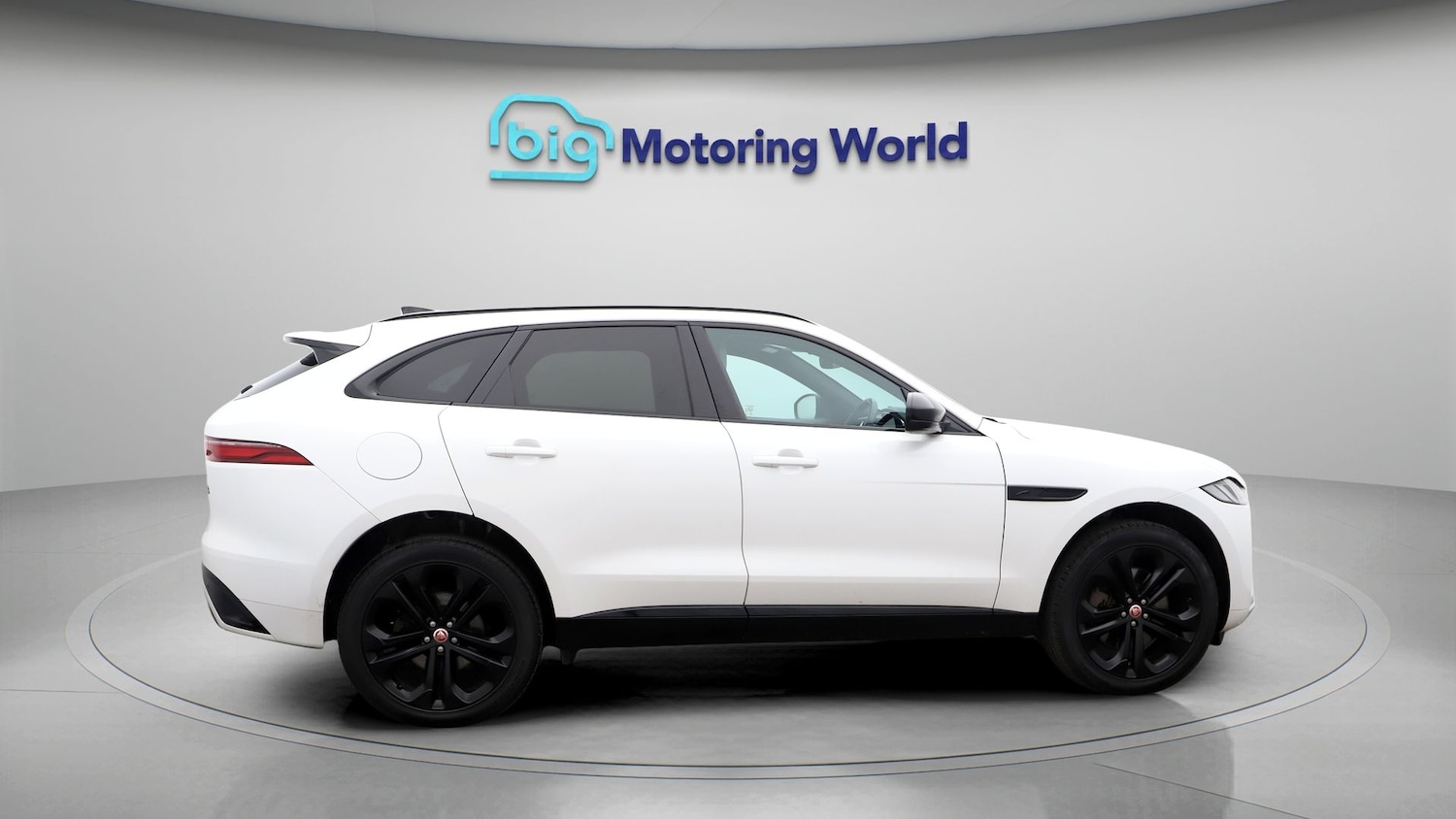Used Jaguar F-Pace 2023 for sale - 77502485: Photo 8