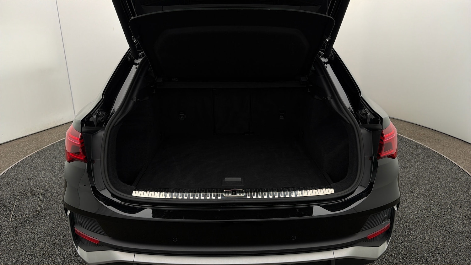 Used Audi Q3 2021 for sale - 78179089: Photo 16