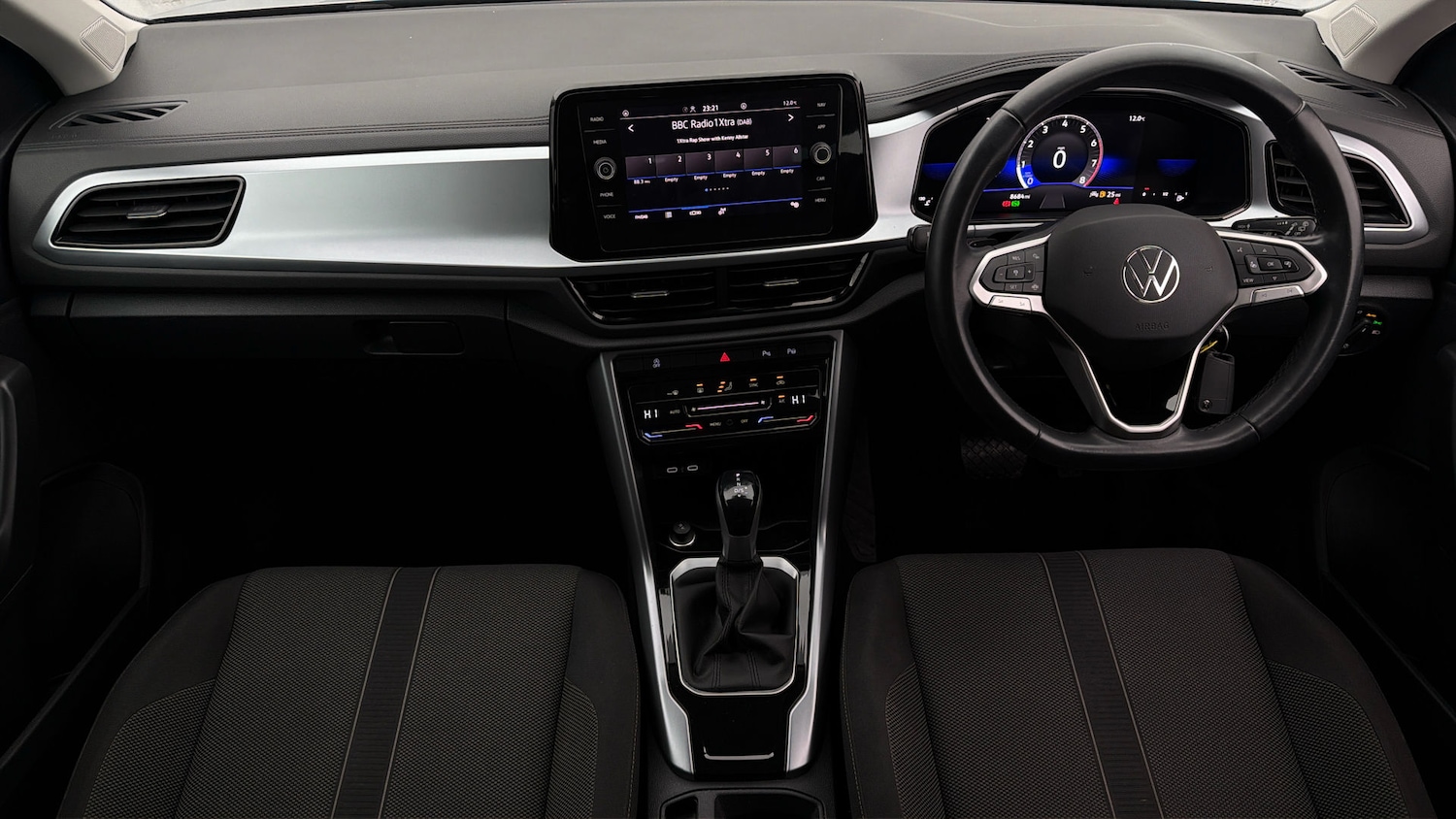 Used Volkswagen T-Roc 2023 for sale - 78064943: Photo 12