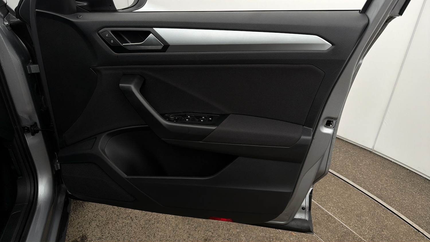 Used Volkswagen T-Roc 2023 for sale - 78064943: Photo 14