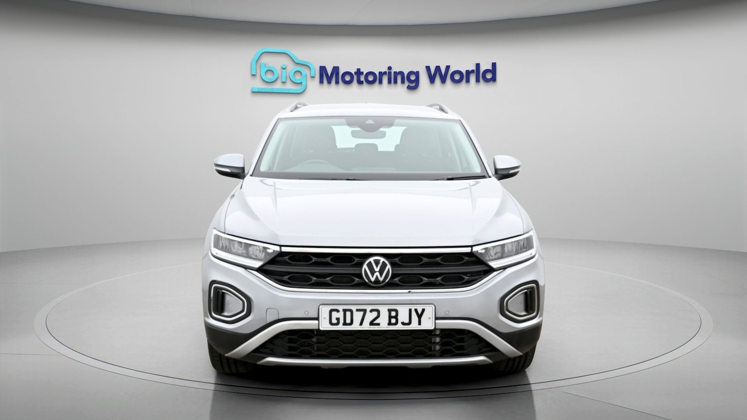 Used Volkswagen T-Roc 2023 for sale - 78064943: Photo 2