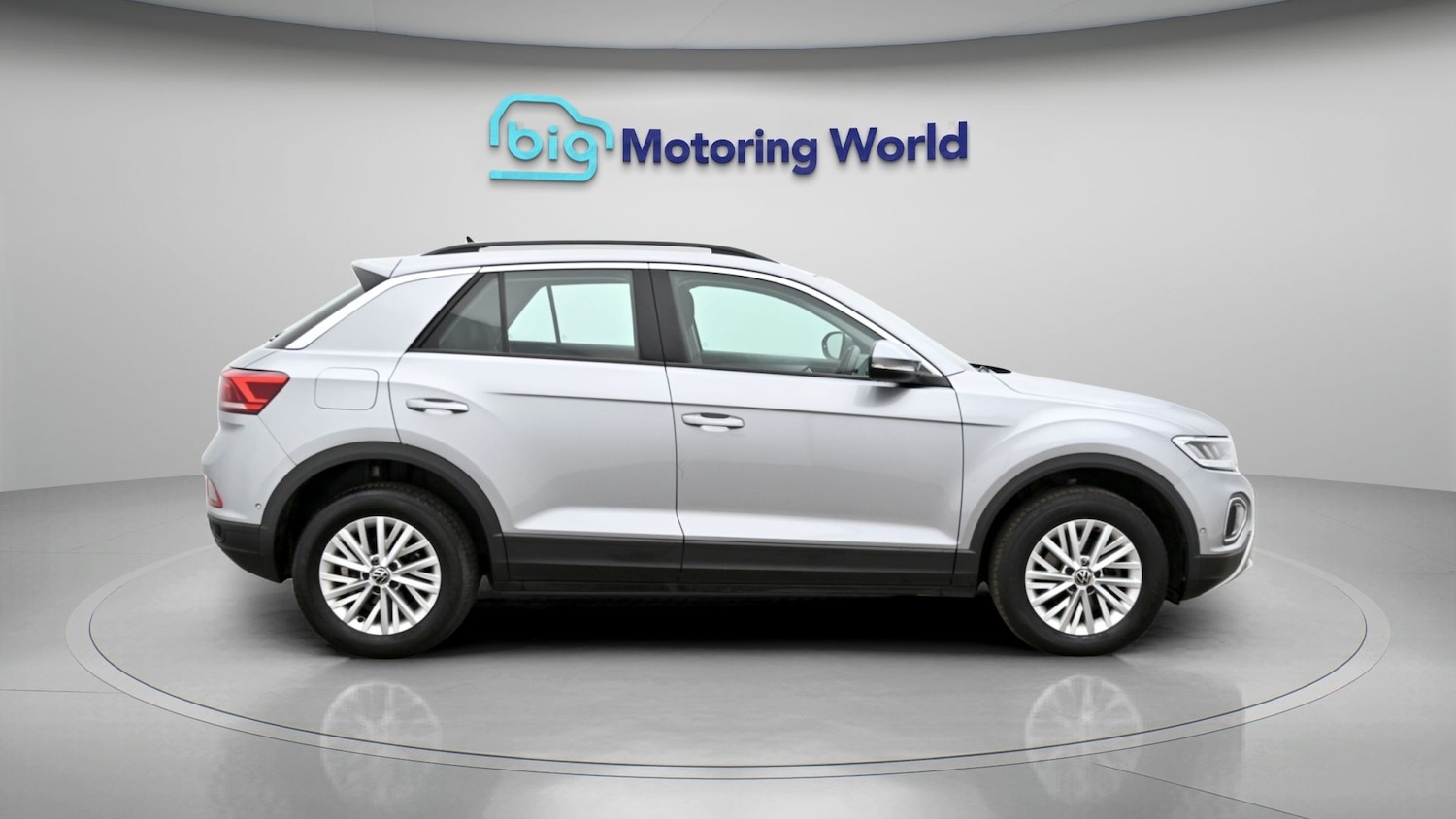 Used Volkswagen T-Roc 2023 for sale - 78064943: Photo 8