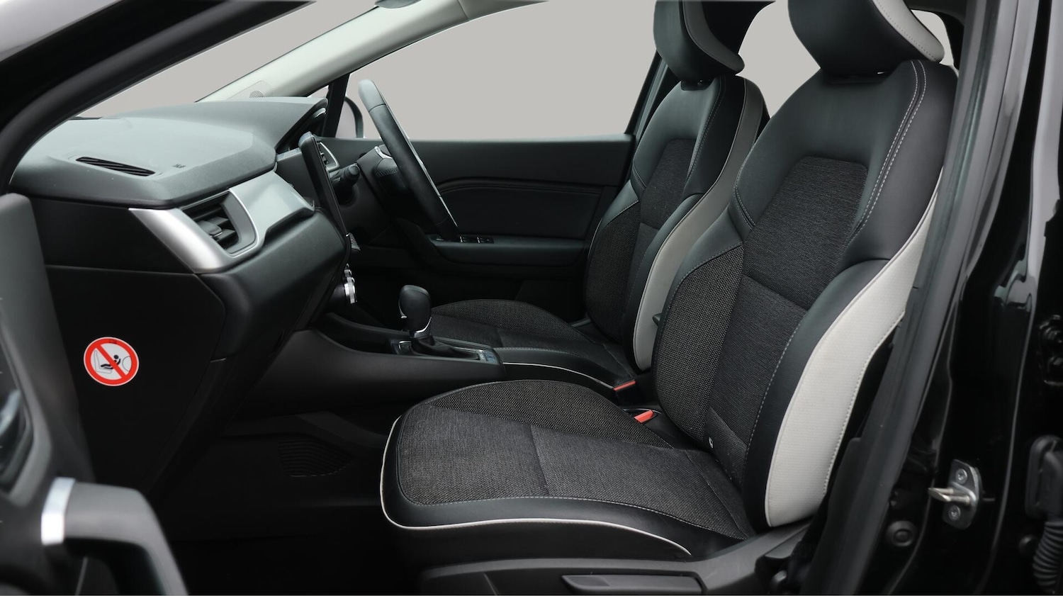 Used Renault Captur 2023 for sale - 76572180: Photo 15