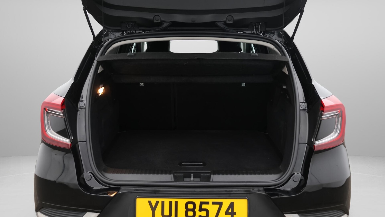 Used Renault Captur 2023 for sale - 76572180: Photo 18