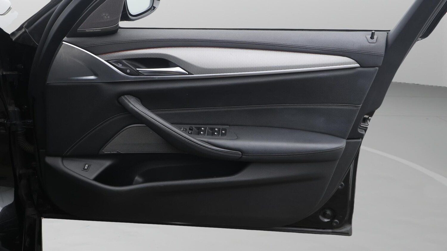 Used BMW 5 Series for sale - 76550527: Photo 16