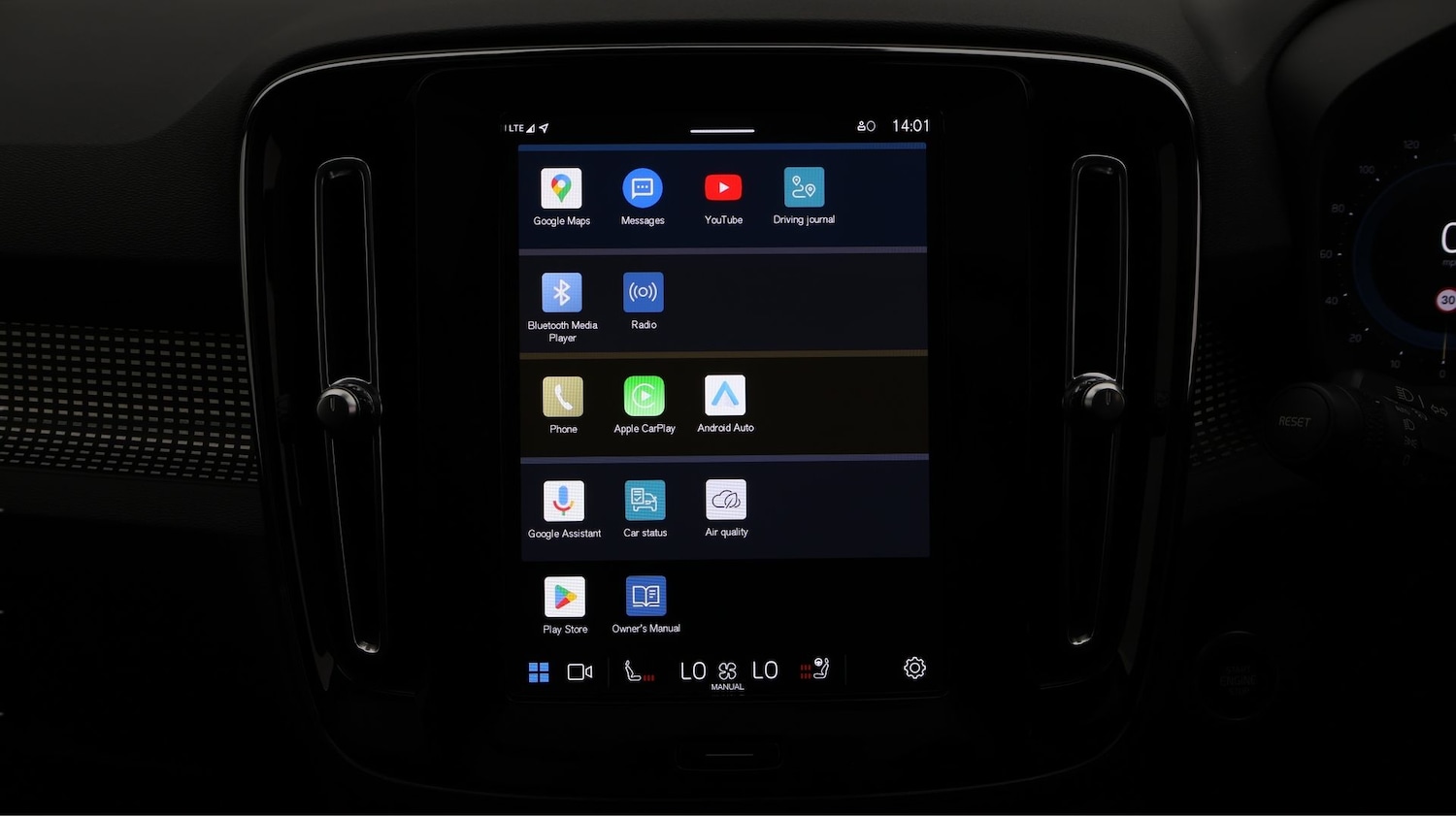 Used Volvo XC40 2022 for sale - 77541794: Photo 11