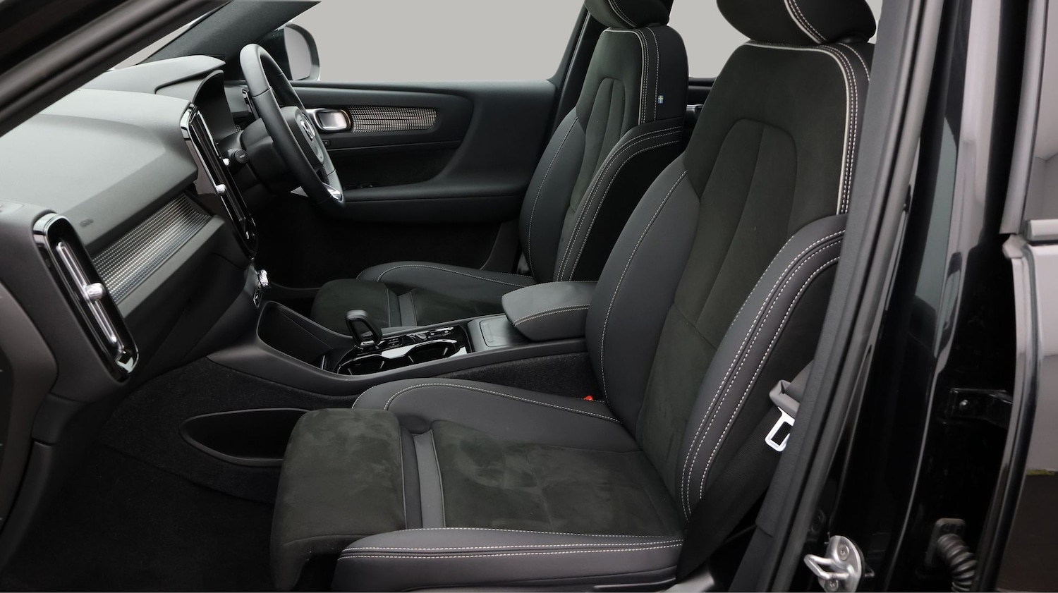 Used Volvo XC40 2022 for sale - 77541794: Photo 14